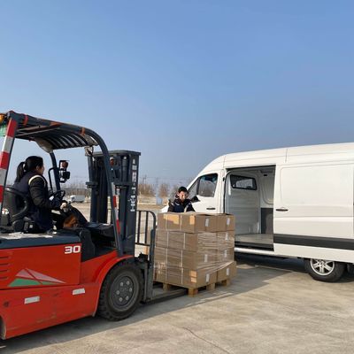 Van Kargo Mini Listrik 73.6kWh 110km / H Van Freezer Listrik 288km Jangkauan Maksimum