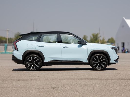 230km/jam Kendaraan Listrik Penggerak 4 Roda Geely Super Rui Pasang Mobil Hibrida