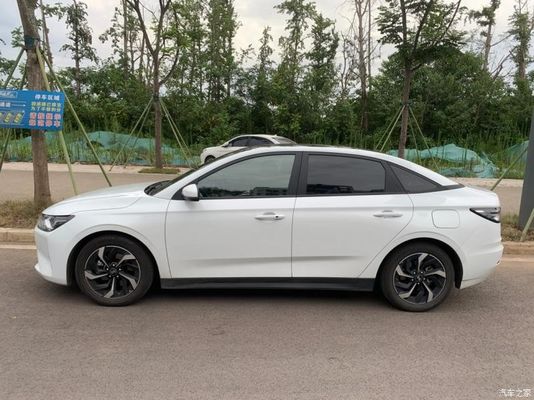 Weima E5 Pure Electric Vehicle Multicolor 170km/h Mobil Listrik Energi Baru