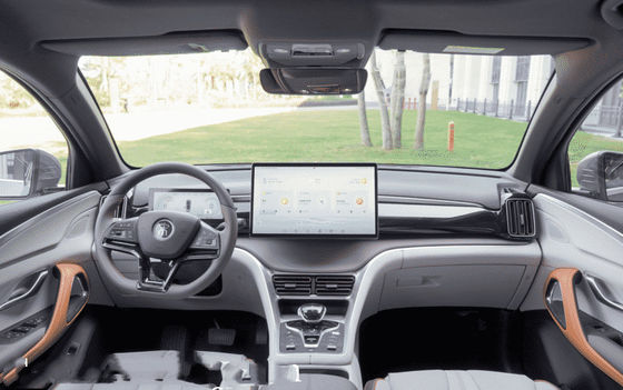 Mobil SUV Hibrida 230km/jam