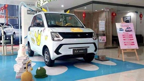 Dongfeng FENGON Mobil Listrik Mini 3 Pintu 4 Kursi Mobil SUV Listrik 100km/H