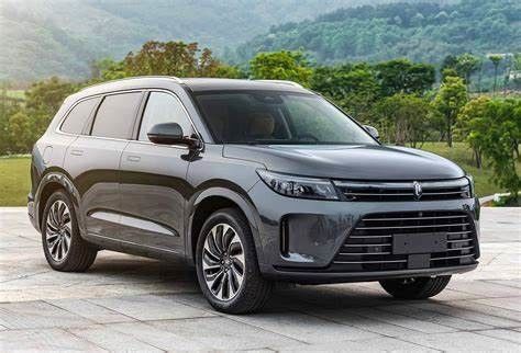Mobil Listrik Besar 1.5T Bensin Listrik Hibrida 200km/H HUAWEI AITO M7 SUV