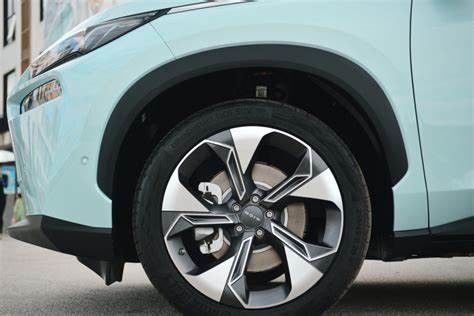 Tangan Kiri Mobil Listrik AION V Jarak 500km Mobil SUV 5 Seater Untuk Remaja Dewasa