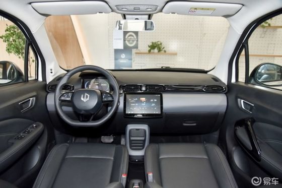 Mobil SUV Listrik Kecil 100km / jam Leapmotor T03 CLTC 403km EV Kendaraan SUV