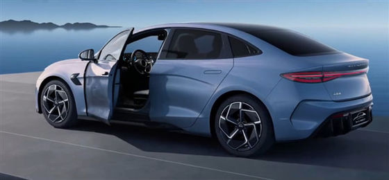 BYD Seal Mobil Listrik Bermotor Ganda