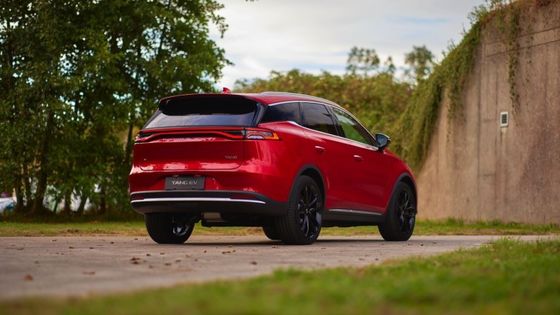 Mobil Listrik Performa Tinggi 635km