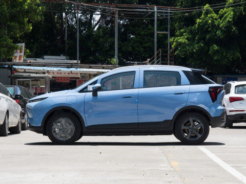 SUV Kecil Mobil Listrik Ramah Lingkungan Geely Geometry E 320km 401km 5 Pintu 5 Kursi