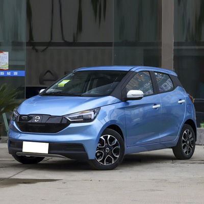 100km / h Mobil Listrik Berkecepatan Cepat JMC EV3 Energi Baru EV Car Sedan 302km NEDC