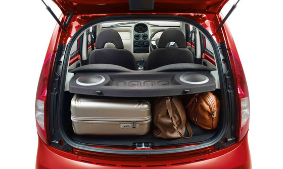 Nano Mini EV Cars Kendaraan Listrik Kecepatan Rendah 100km/h Jangkauan 305km