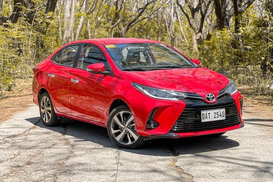 Toyota Vios Mobil Listrik Sedang 190km/H Kecepatan Maksimal FWD 5 Seater Sedan