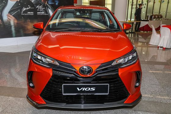 Toyota Vios Mobil Listrik Sedang 190km/H Kecepatan Maksimal FWD 5 Seater Sedan