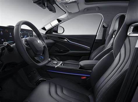 Neta U Pro Zhi 400 Mobil SUV Listrik Kecil FWD Mobil Mini EV Energi Baru 150km / jam