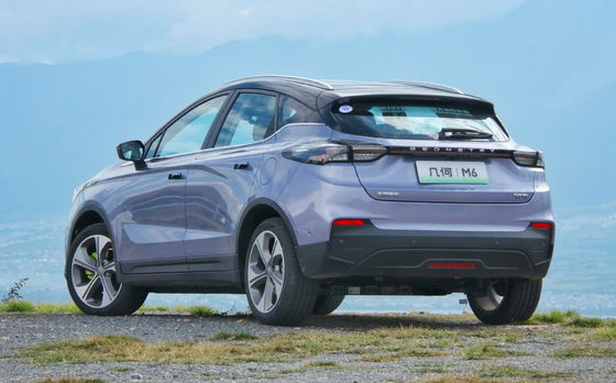 Mobil Listrik Mewah Ramah Lingkungan 4 Wheel Drive SUV Geely Geometry M6 450km CLTC