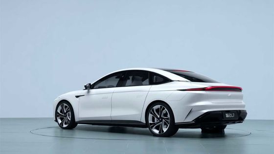 ZHIJI L7 Mobil Listrik Berperforma Tinggi 615km Kendaraan Listrik Energi Baru