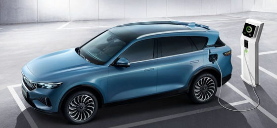 Voyah Gratis 4WD Mobil Listrik Berperforma Tinggi Kendaraan 200Km/h Jangkauan 860km