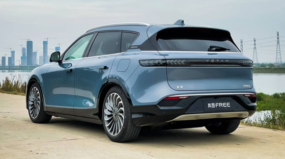 Voyah Gratis 4WD Mobil Listrik Berperforma Tinggi Kendaraan 200Km/h Jangkauan 860km