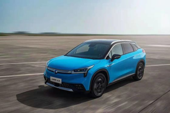 110km / H GAC AION Mobil Listrik 5 Pintu 5 Seater Mobil Sedan Baterai Lithium Ion