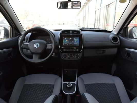 4 Kursi Mobil Listrik Murni Venucia E30 Kendaraan Penggerak Tangan Kiri 105km/jam