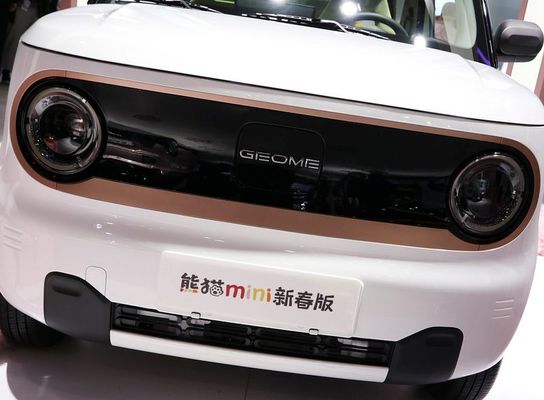 Geely Panda Mini EV Mobil 4 Kursi Hatchback Listrik Energi Baru 120km NEDC