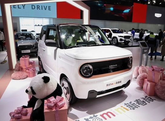 Geely Panda Mini EV Mobil 4 Kursi Hatchback Listrik Energi Baru 120km NEDC