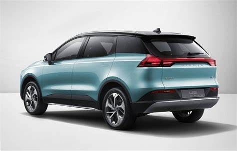 AIWAYS U5 Mobil Listrik Ramah Lingkungan