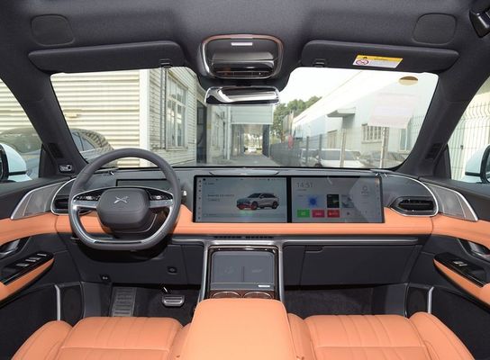 Xpeng G9 SUV Listrik Ukuran Besar Mewah 5 Seater 702km Rentang 200km / H Kecepatan Maks