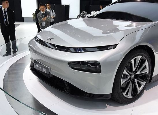 Mobil Listrik Limusin Cerdas Xpeng P7 Nedc 2WD 4WD 480 586 670 Rentang 706km