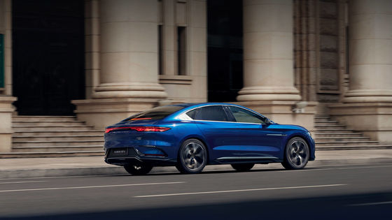 Kendaraan Energi Baru BYD Berkecepatan Tinggi