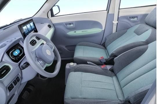 Interior yang sangat baik, konfigurasi yang kaya dan desain mode di Lingbao Box EV New Car