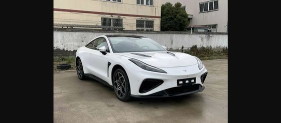 64.27kwh Baterai Mengoperasikan Kendaraan @ NEZHA GT 560km Range Energy Saving 2 Pintu 4 Seat Hardtop Sports Car