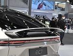SUV di NIO EC7 75kWh Mobil Listrik Dengan Motor Mengirim 480 KW