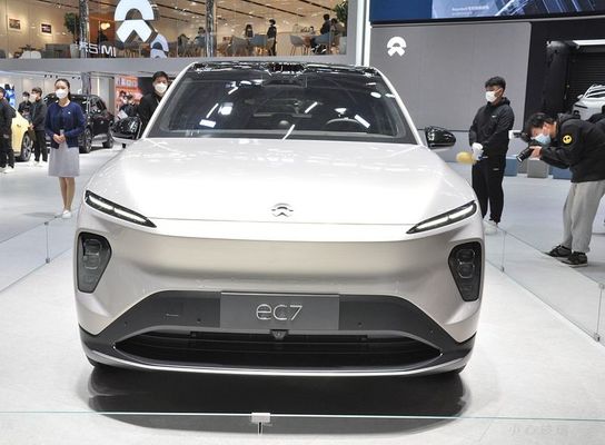 SUV di NIO EC7 75kWh Mobil Listrik Dengan Motor Mengirim 480 KW