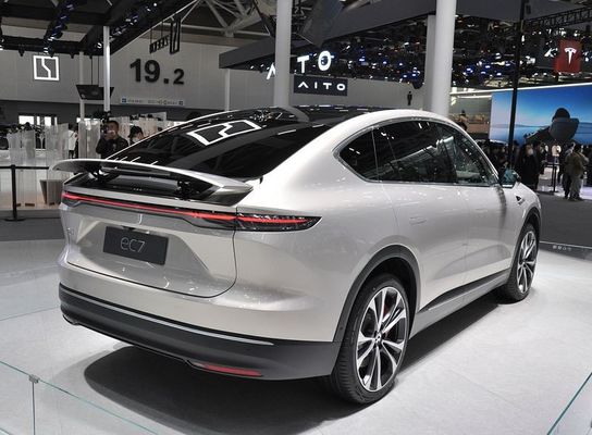 SUV di NIO EC7 75kWh Mobil Listrik Dengan Motor Mengirim 480 KW