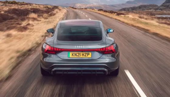 2023 Audi e-Tron GT Mobil listrik empat pintu Ultimate dengan 673hp 480km CLTC dan kapasitas baterai 93.4kwh