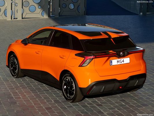 New Energy 2024 kendaraan listrik murni terpanas MG4 EV dengan 250N.m Torsi Max. 986l Extra Large Trunk Space