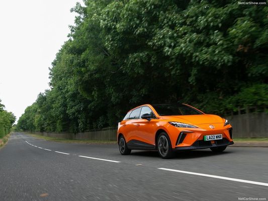 New Energy 2024 kendaraan listrik murni terpanas MG4 EV dengan 250N.m Torsi Max. 986l Extra Large Trunk Space