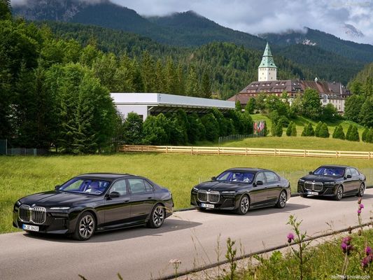 Kendaraan energi baru untuk BMW i7 2023 xDrive60L mobil mewah Sport kursi mobil untuk orang dewasa kendaraan listrik