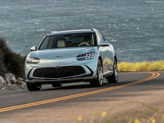 Genesis GV60 Upmarket All Electric Family Car Dengan Baterai 76.4kwh 350Nm Of Torque Model Boost & Drift