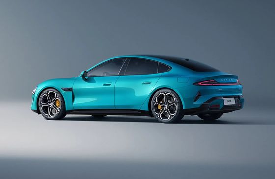 Brand New Xiaomi SU7 Sedan 475kW Atau 664bhp Kekuatan 165mph Kendaraan Energi Baru