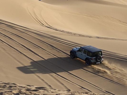 Kendaraan semua medan Jeep Wrangler Rubicon 4xe EV Mobil listrik