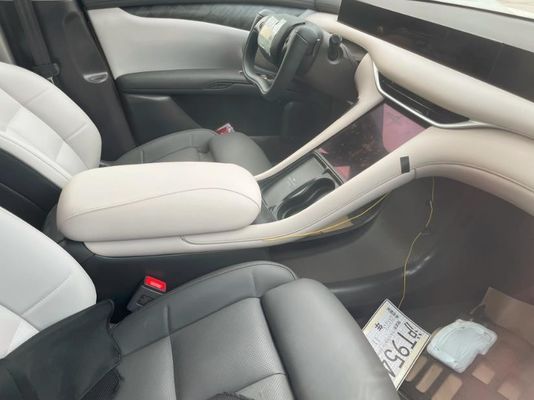 Presale Zhiji L6 Pure Electric 4door Sedan Motor Power 216kw Dengan A Half Spoke Steeling Wheel Mobil Energi Baru