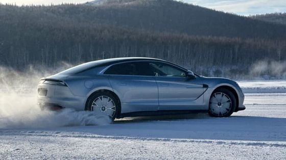 PRESALE 2024 Mobil EV Baru BYD Yangwang U7 Sedan Ketahanan Angin Of Cd 0.195 240Kw Daya Motor