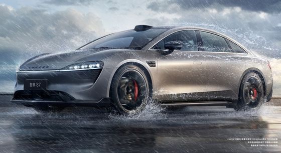 2024 New Chery Huawei LUXEED S7 2024 Luxury Electric Sedan LUXEED S7 dengan konsumsi 12,4kw/h self parking ev mobil