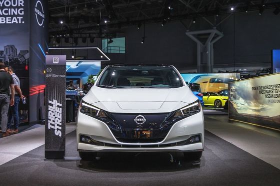 bensin-bebas dengan jangkauan 180 mil untuk perjalanan lokal di 2024 Nissan Leaf S hatchback mobil energi baru