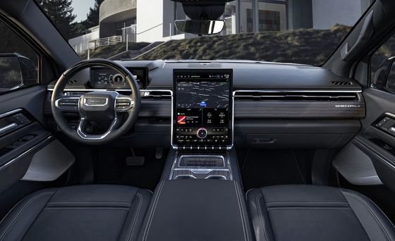 GMC Sierra EV dual motor powertrain dengan 754P dinilai untuk menarik hingga 9.500 pon dan dapat menarik hingga 1300 pon muatan