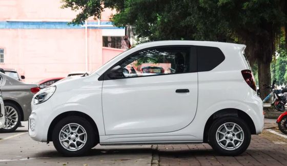 Kendaraan Listrik Murni Roewe Clever Semua-Listrik Mobil Mini Listrik Mobil 4 kursi Dengan 311km jangkauan tersedia