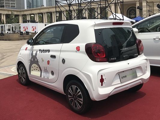 Kendaraan Listrik Murni Roewe Clever Semua-Listrik Mobil Mini Listrik Mobil 4 kursi Dengan 311km jangkauan tersedia