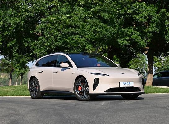 Kendaraan energi baru dalam stok dengan warna yang cukup 2024 Nio ET5T Weilai Kendaraan listrik 75kwh 200km / h mobil berkecepatan tinggi