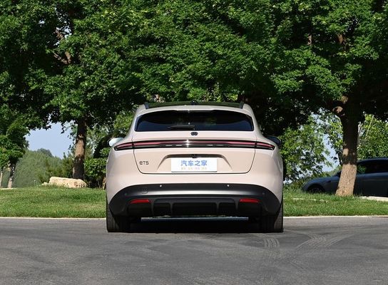 Kendaraan energi baru dalam stok dengan warna yang cukup 2024 Nio ET5T Weilai Kendaraan listrik 75kwh 200km / h mobil berkecepatan tinggi