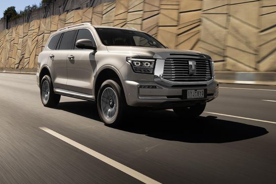 Mobil energi baru 2023 TANK 500 PHEV AWD Drivetrain 180km/h kecepatan tertinggi dengan 6.9sec 0-100akselerasi